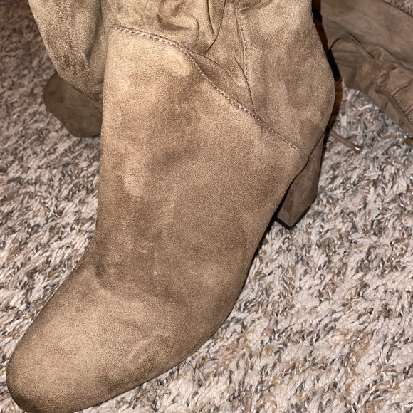 Aldo Thigh High/Over the Knee Suede Date Night boots | Size 8.5 Women’s - Picture 2 of 4
